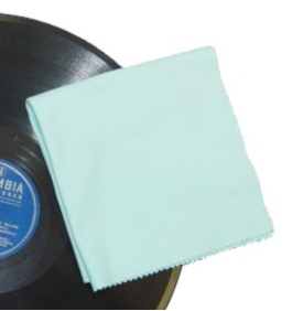 dry-vinyl-records-with-soft-cloth